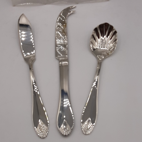 Heritage Mint "Safrano" 3 Piece Entertainment Set 18/10 Silverware Spoon Knives - Picture 2 of 8